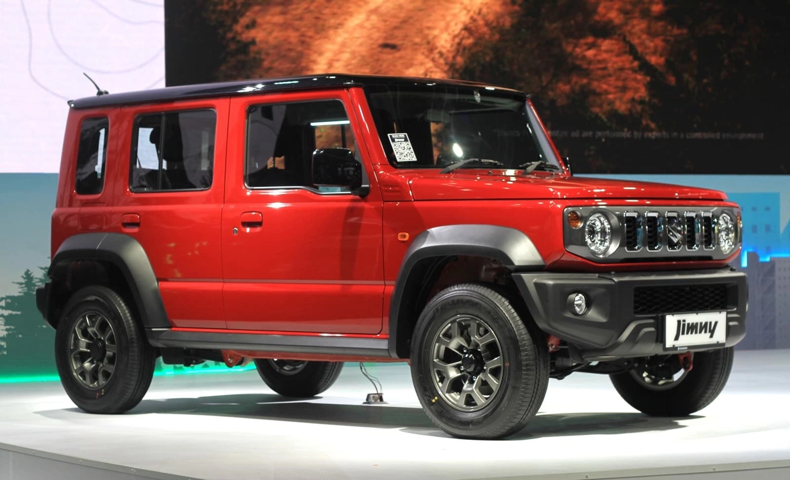 TUAI POPULARITAS DI TENGAH PILIHAN PENGUNJUNG, SUZUKI CETAK PENJUALAN CEMERLANG DI IIMS 2024